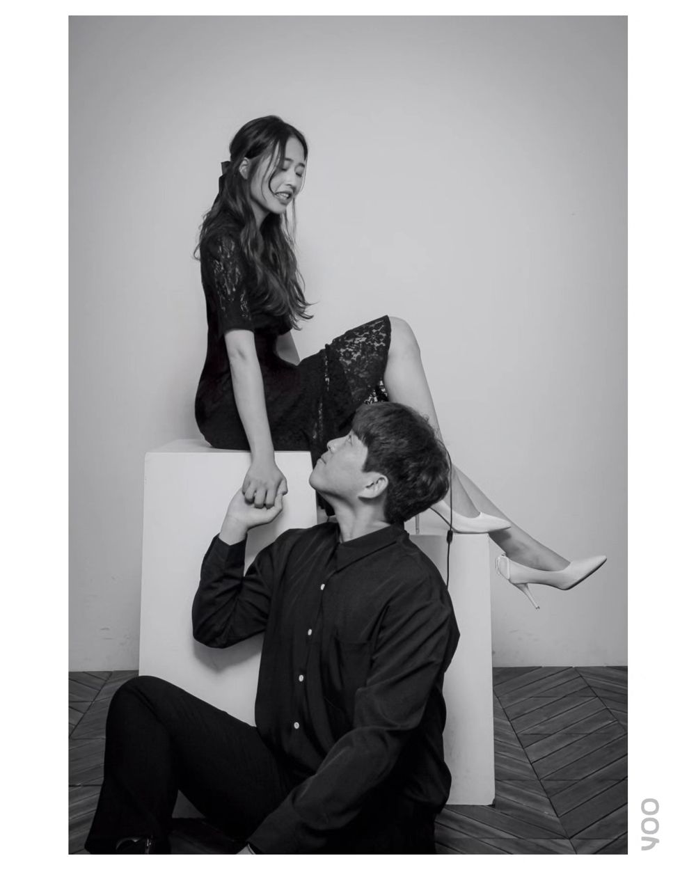 흑백 감성의 인물 촬영 컷